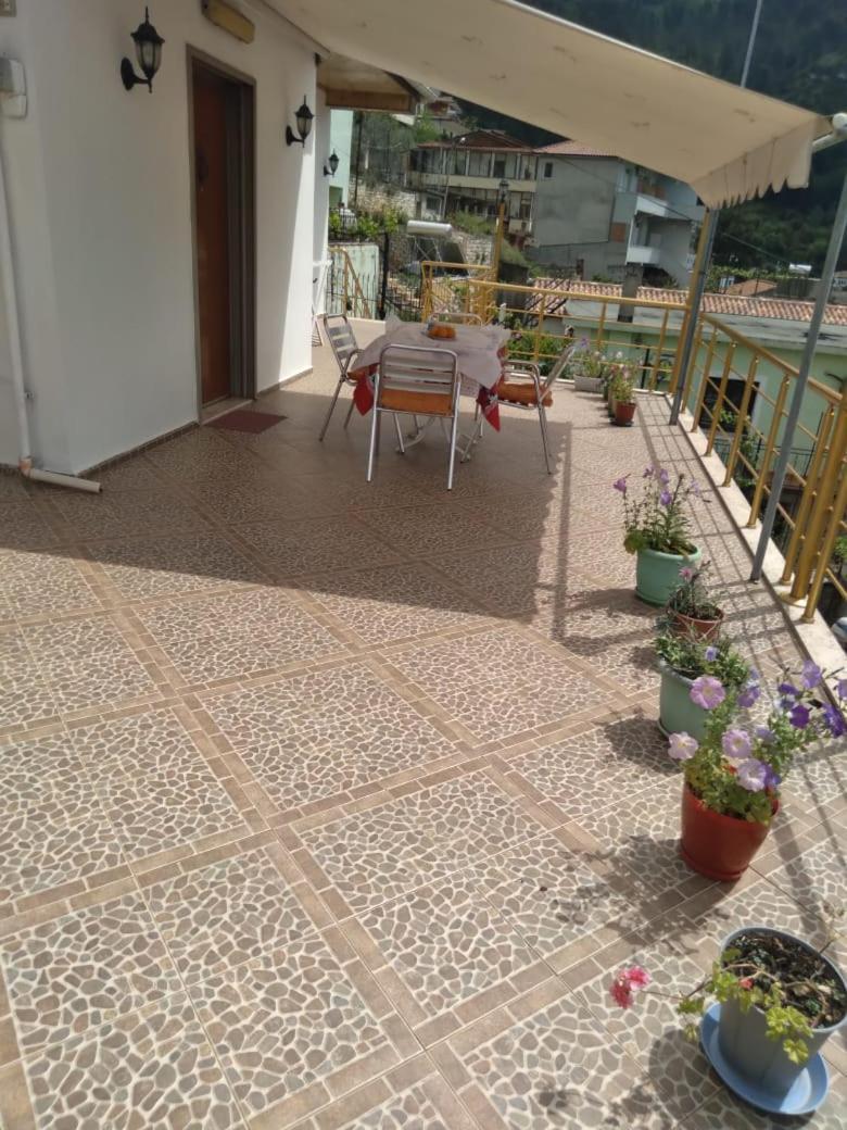 Sara Guesthouse Berat Dış mekan fotoğraf